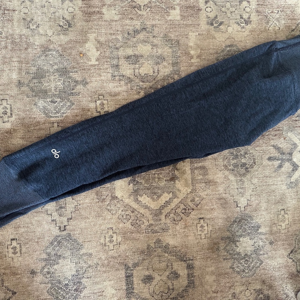 Alo Leggings